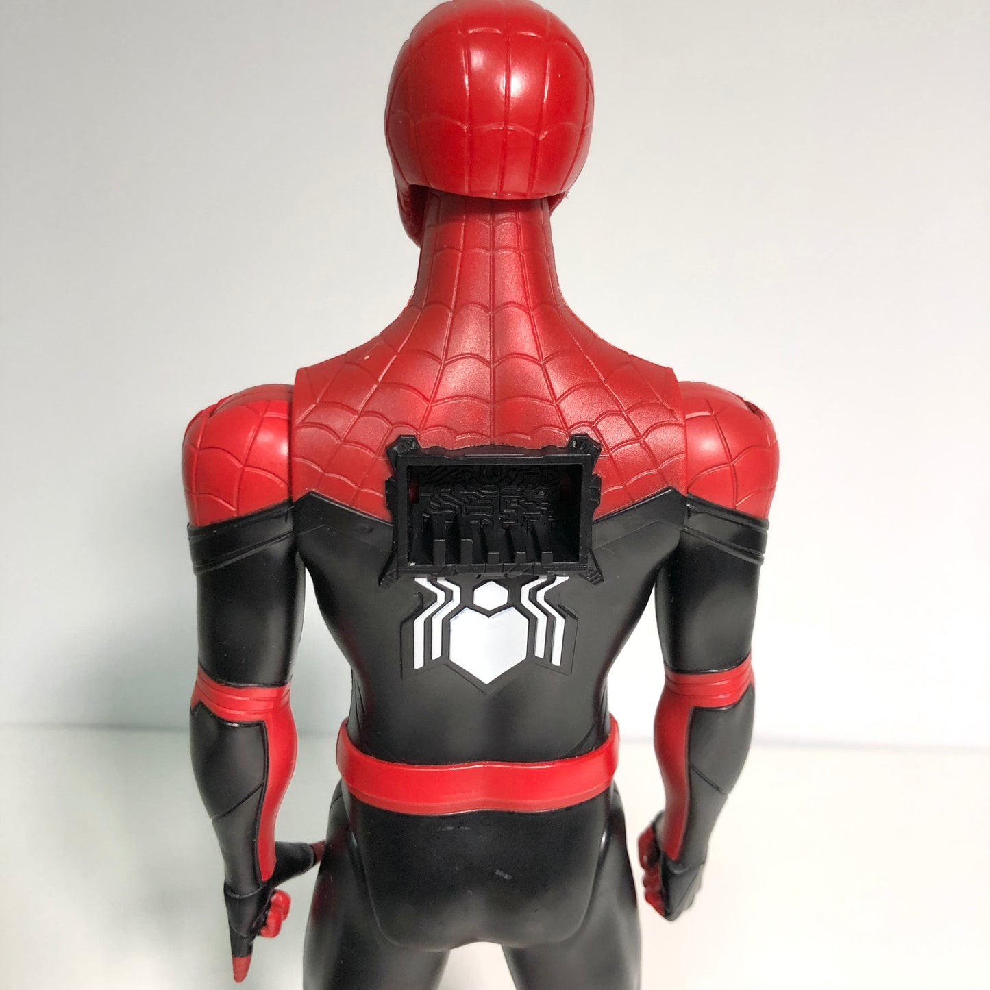 Marvel Spider-Man: No Way Home – Titan Hero Series Black & Red Suit (Hasbro F2052) – Japan Import – Action Figure