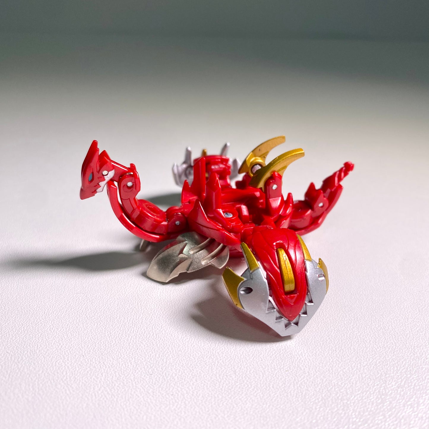 Bakugan   Saint Aquos Super Red Ver. (Loose / No Card)