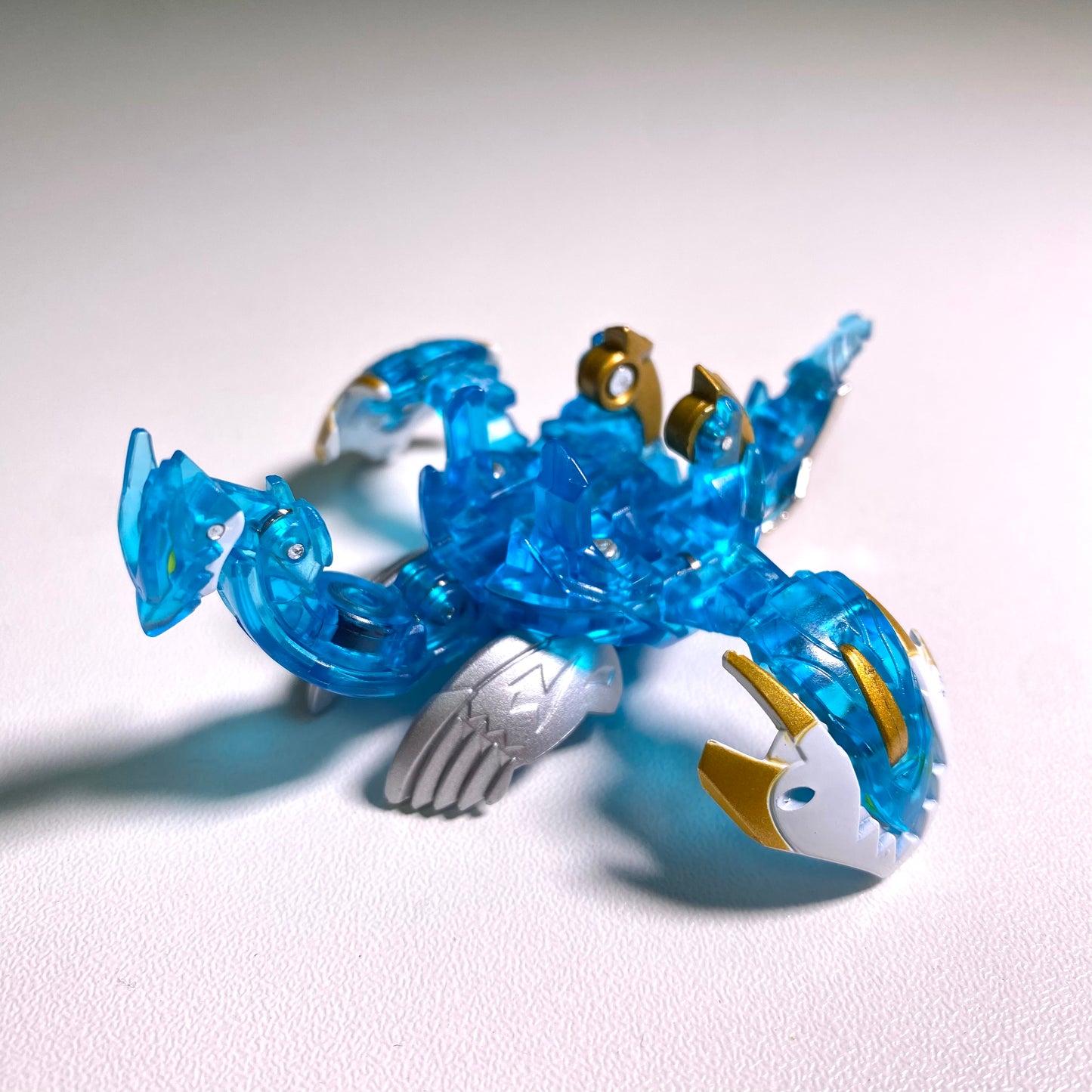 Bakugan   Saint Aquos Clear Blue Ver. (Loose / No Card)