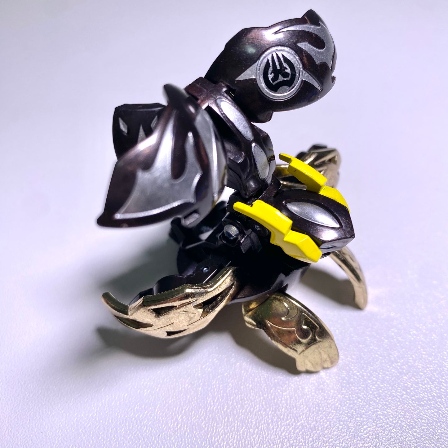 Bakugan Death Munikis (Loose / Gold Metal Cross / No Card)