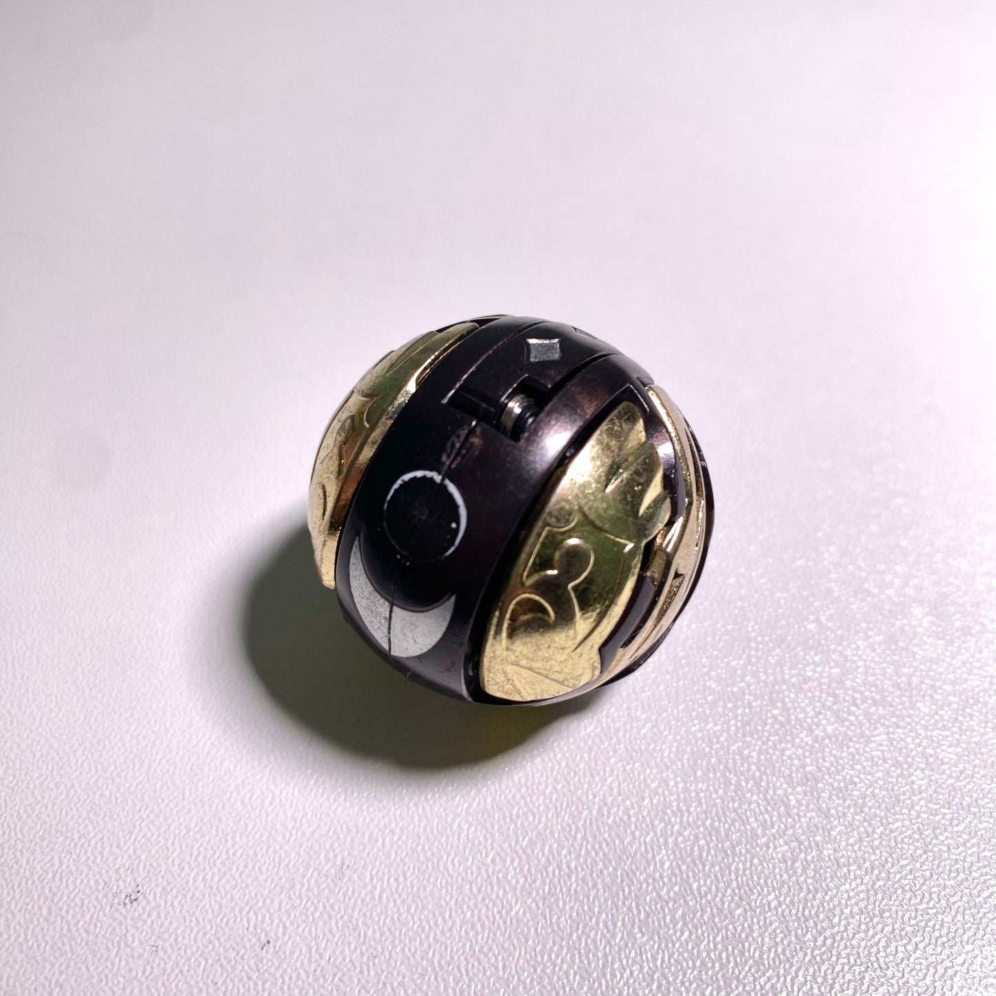 Bakugan Death Munikis (Loose / Gold Metal Cross / No Card)