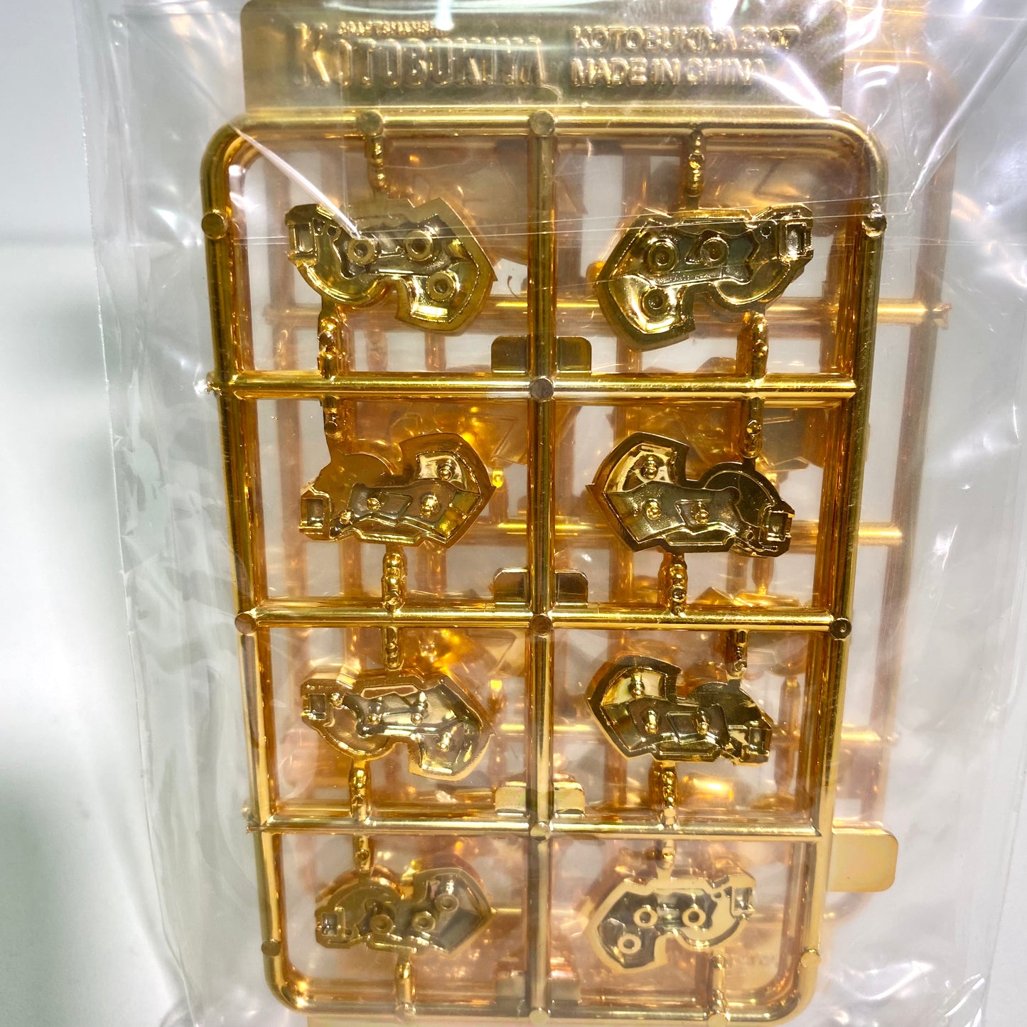 ZOIDS HMM Customize Parts 003 Strike Claw Set (Gold Plated Ver.) for Blade Liger Kotobukiya Shop Exclusive – Unopened