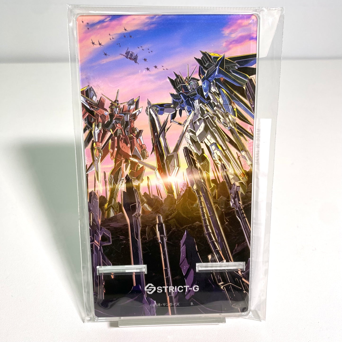 Gundam SEED Freedom Acrylic Stand – Rising Freedom Gundam & Immortal Justice Gundam | STRICT-G Official