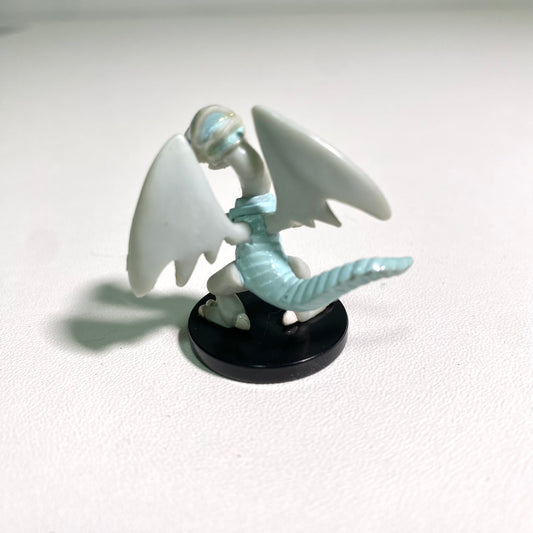 Yu-Gi-Oh! Dungeon Dice Monsters Blue-Eyes White Dragon Figure with Base – Rare Vintage Item